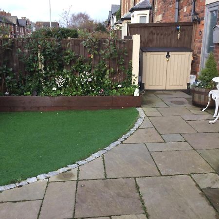 Leafy Lytham Central Lovely Ground Floor 1 Bedroom Apartment With Private Garden In Lytham Dog Friendly Lytham St Annes Eksteriør billede